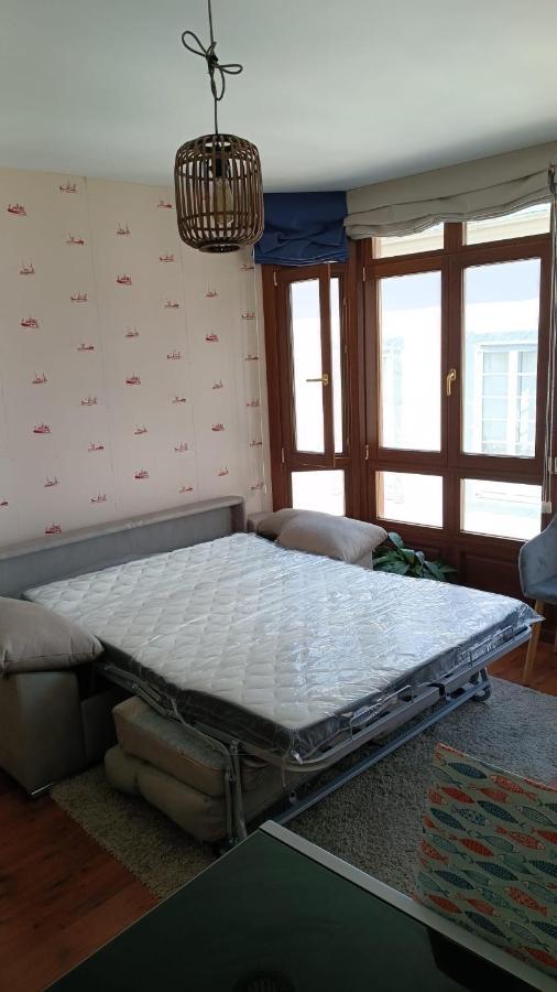 Apartamento Cine Colon 2 Ribadeo Dış mekan fotoğraf
