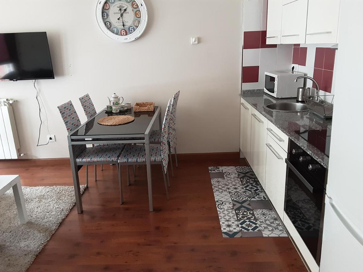 Apartamento Cine Colon 2 Ribadeo Dış mekan fotoğraf
