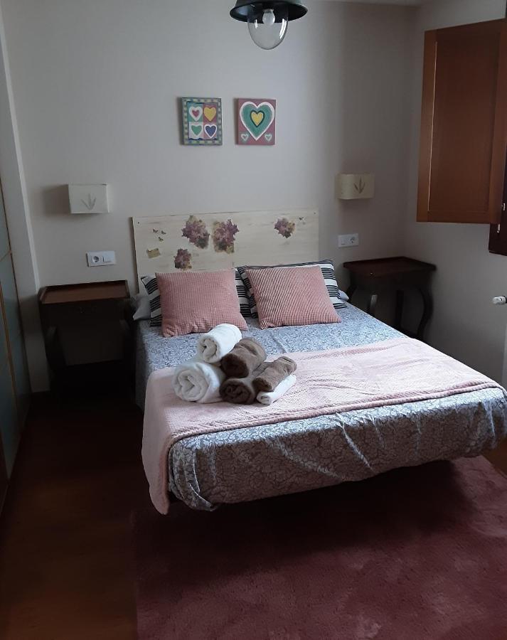Apartamento Cine Colon 2 Ribadeo Dış mekan fotoğraf